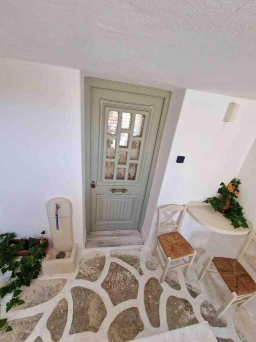 Apartamento Sofia'S Cozy Traditional Studio Downtown Naxos City Exterior foto